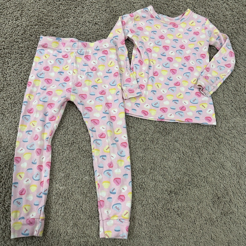 GAP Kids Candy Heart Print Little Girls Pajama Set